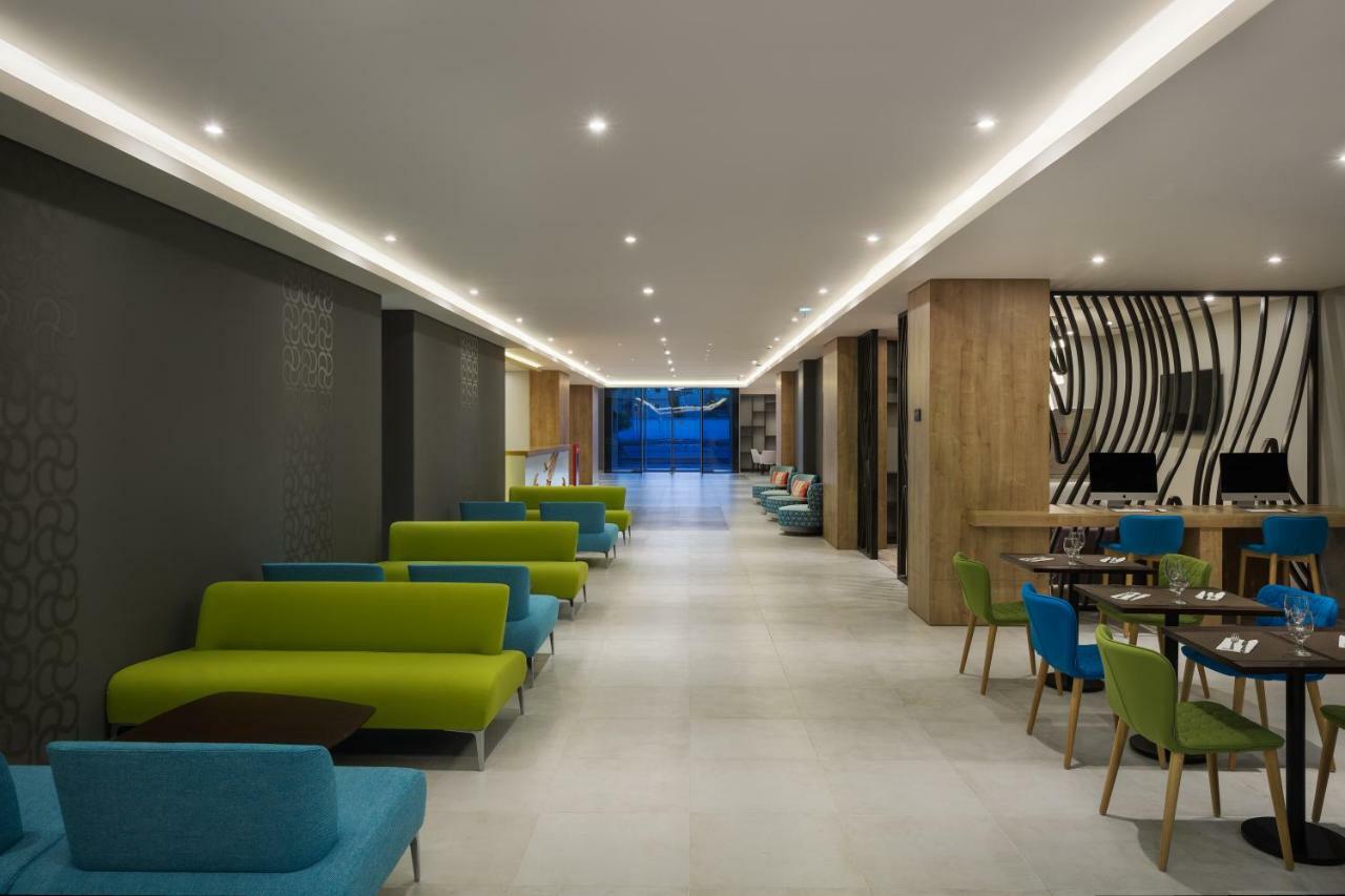 Adagio Aparthotel Jeddah Malik Road Bagian luar foto